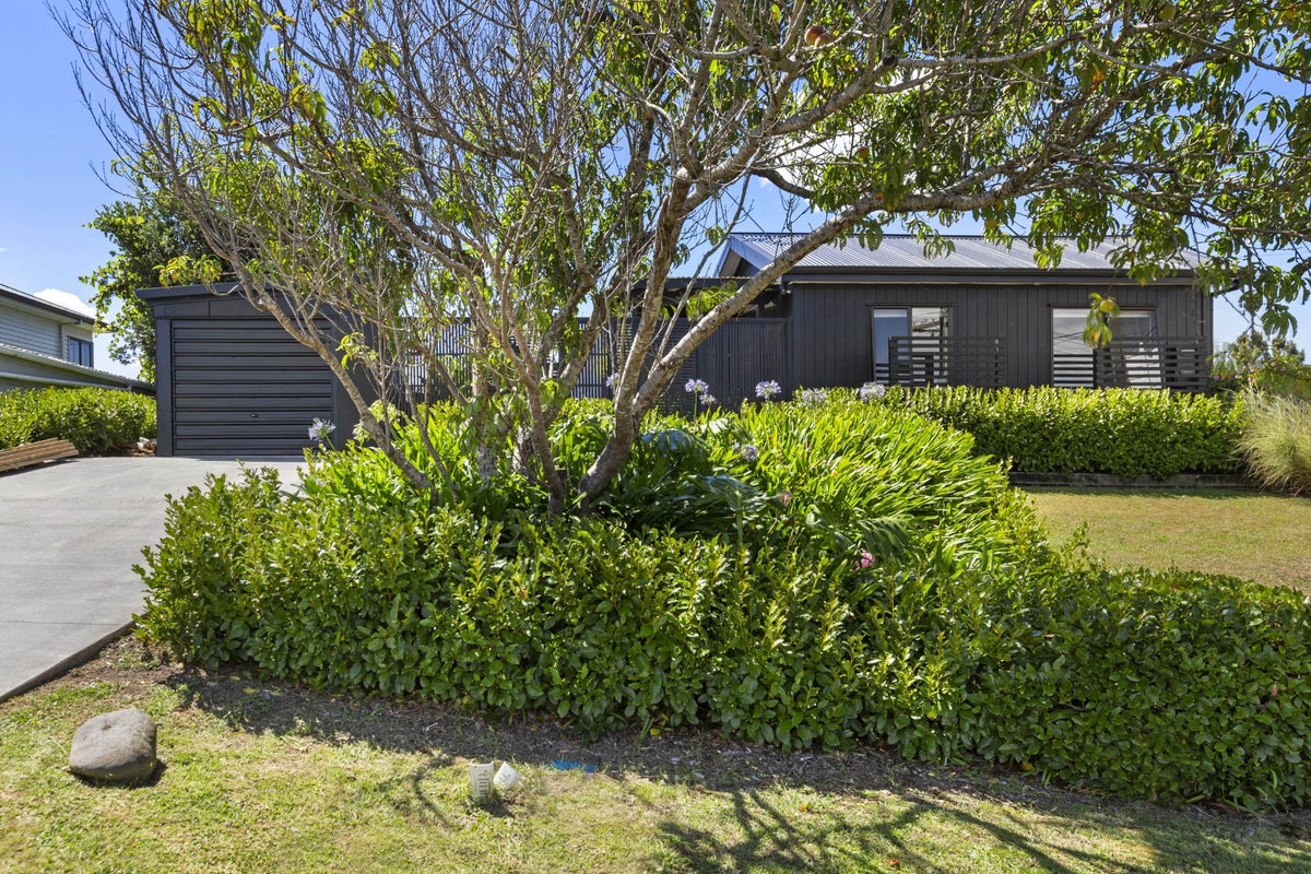 26 Main Road, Raglan, Raglan - Carousel 2