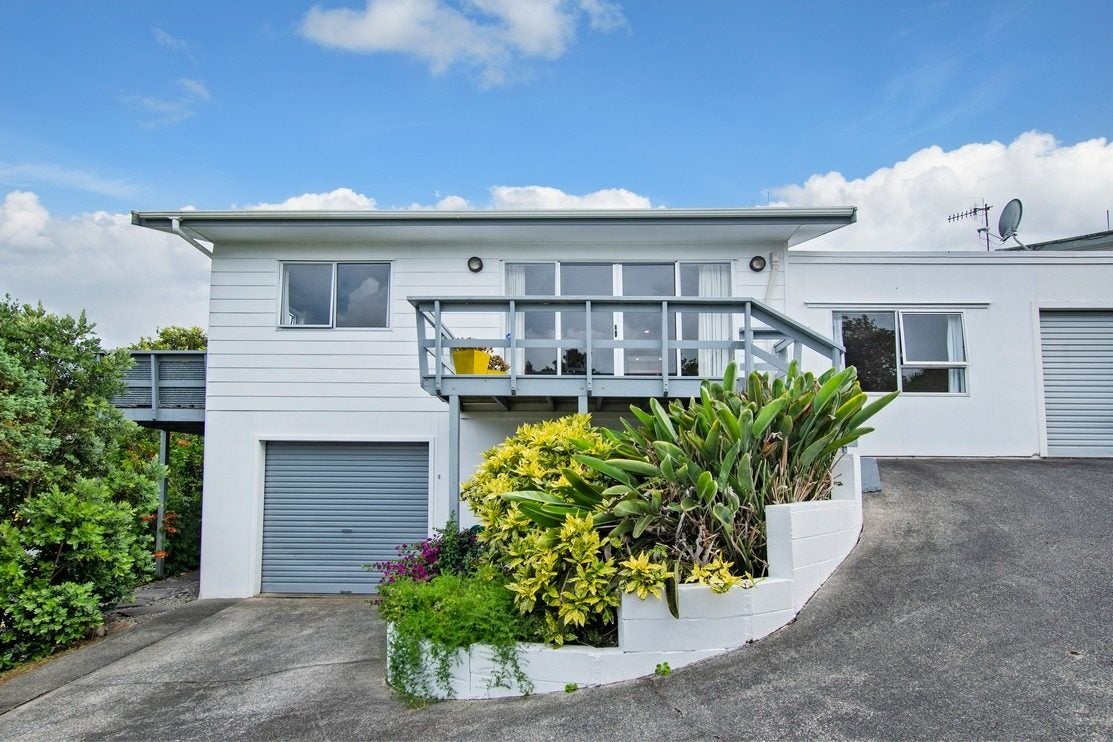 39 Raumati Crescent, Onerahi, Whangarei - Carousel 1