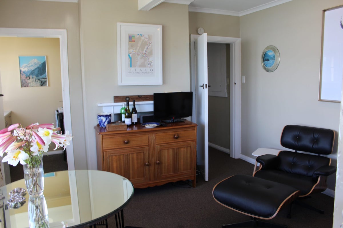 26 Hereford Street, Roslyn, Dunedin - Carousel 1