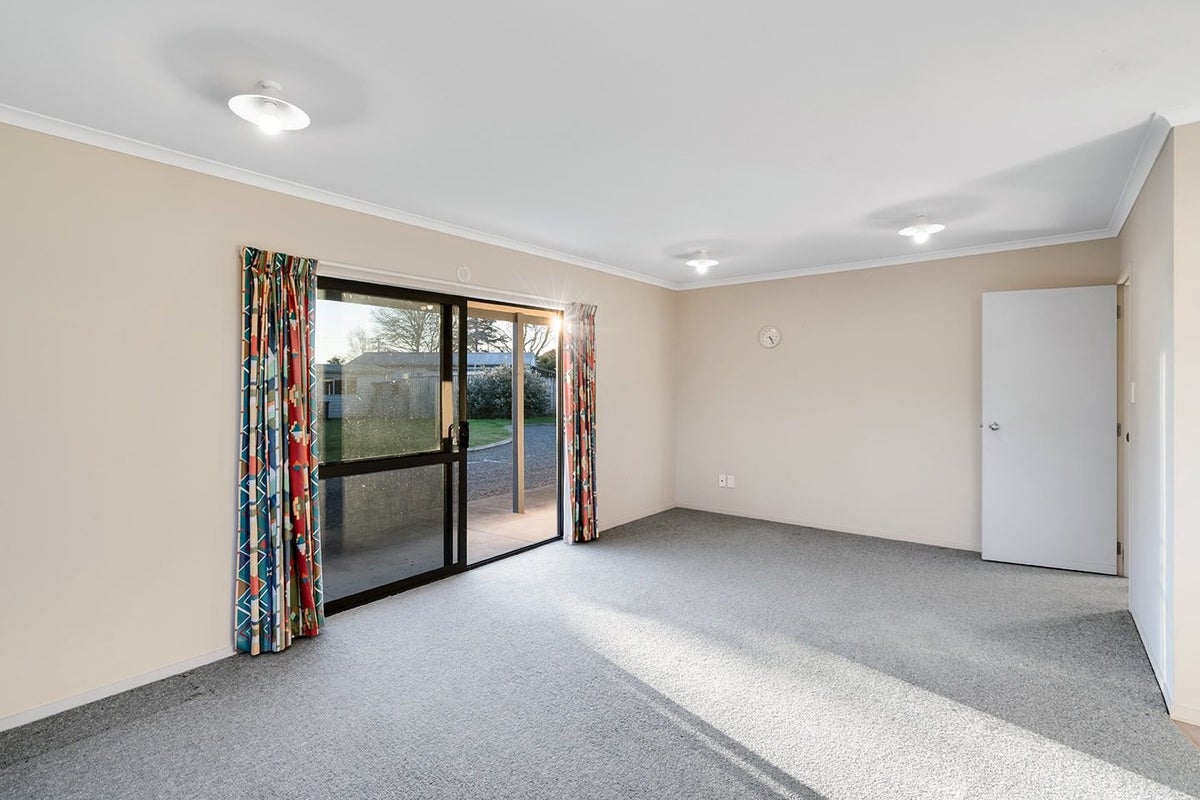 68 Shelley Street, Leamington, Cambridge - Carousel 2