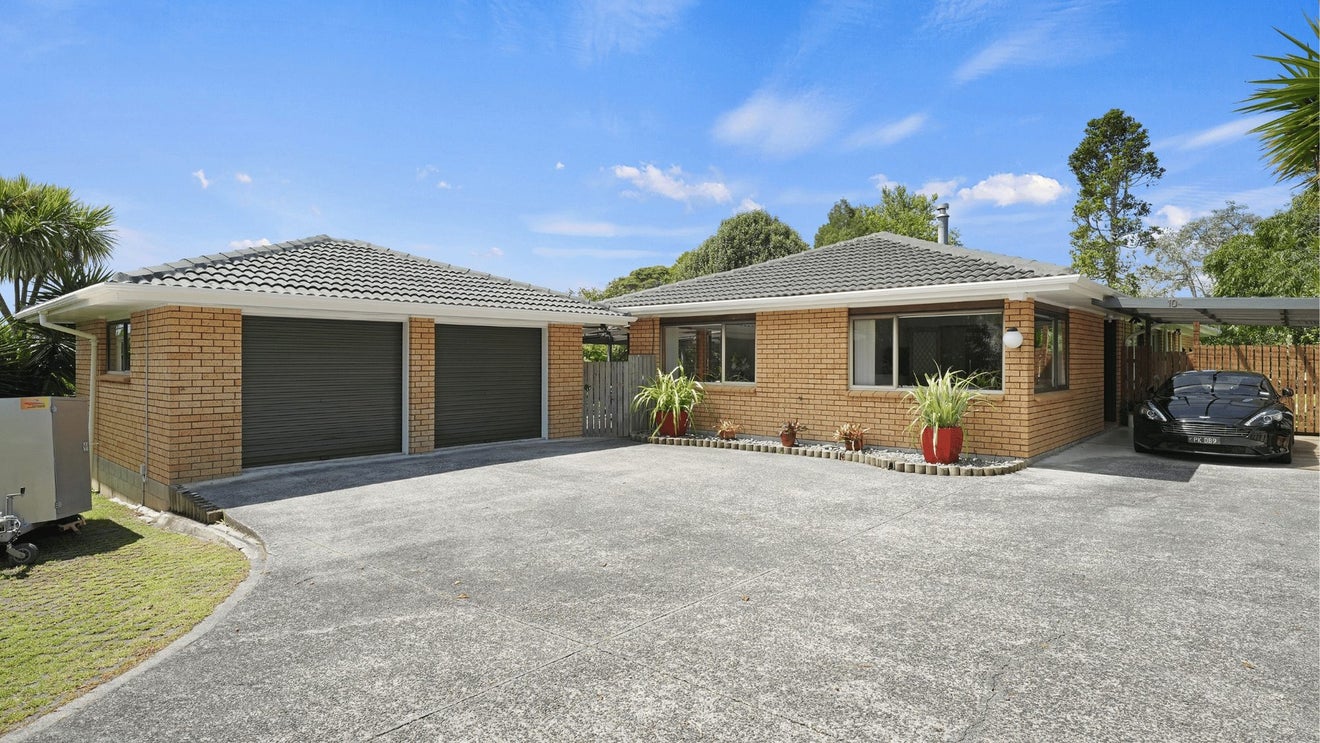 10A Konini Road, Titirangi, Auckland - Carousel 1
