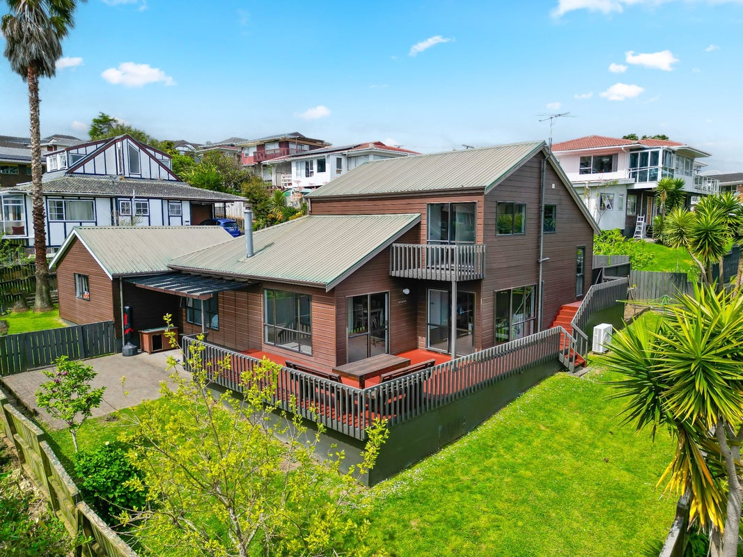 33 John Davis Road, Mount Roskill, Auckland - Carousel 1