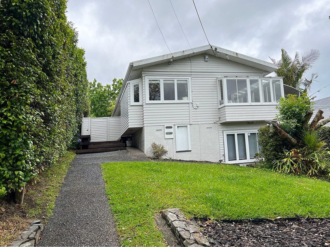 15 Montana Avenue, Murrays Bay, Auckland - Carousel 23