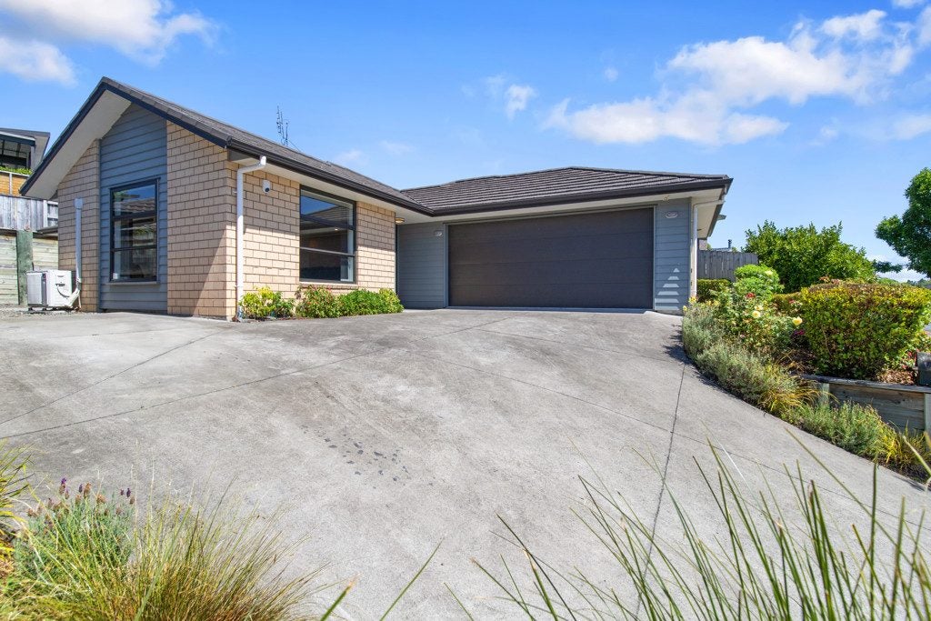 32 Tupelo Street, Pukete, Hamilton - Carousel 1
