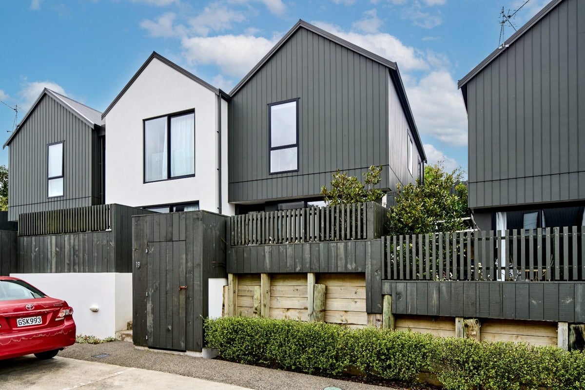 19/6 Oswald Crescent, Paparangi, Wellington - Carousel 15