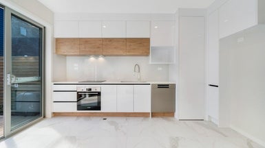 5/20 Bentley Road, Otara, Auckland - Carousel 1