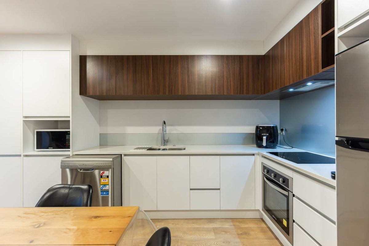 5 Peony Mews, Oteha, North Shore City, Auckland - Carousel 2