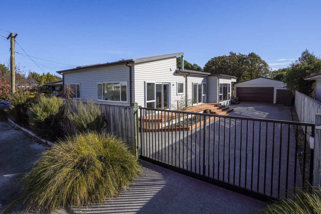 18 Stalkers Road, Woodend Beach, Kaiapoi - Carousel 21