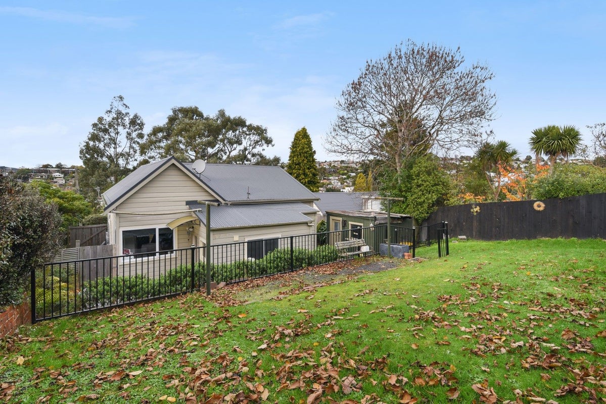 33 Beresford Street, Kaikorai, Dunedin - Carousel 1