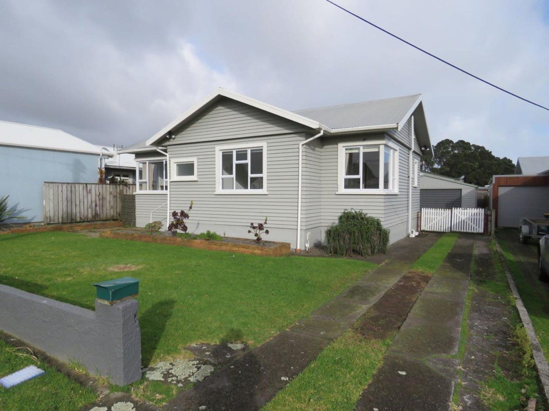 18 Newton Street, Fitzroy, New Plymouth - Carousel 1