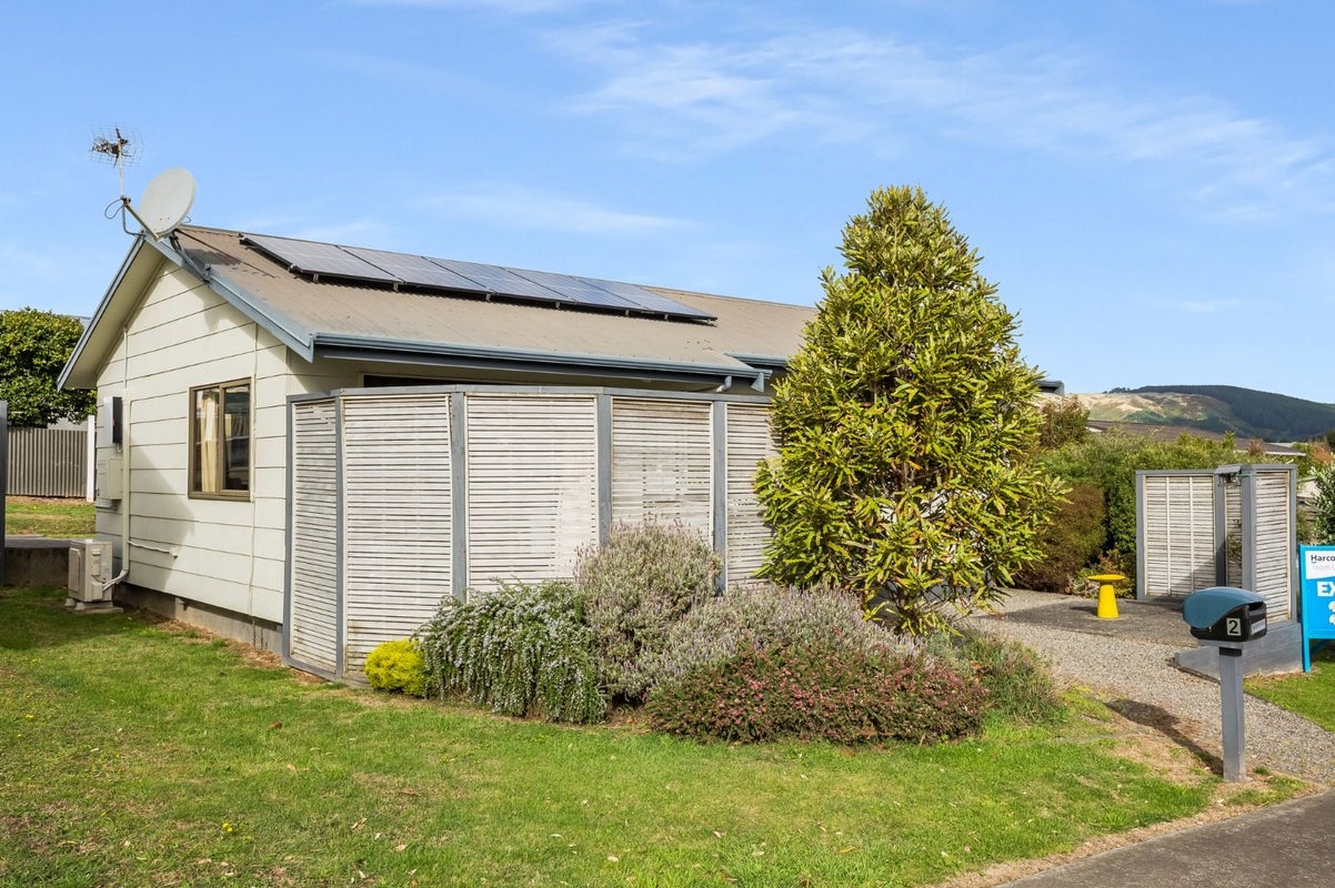 2 Te Arawi Street, Takapuwahia, Porirua - Carousel 15