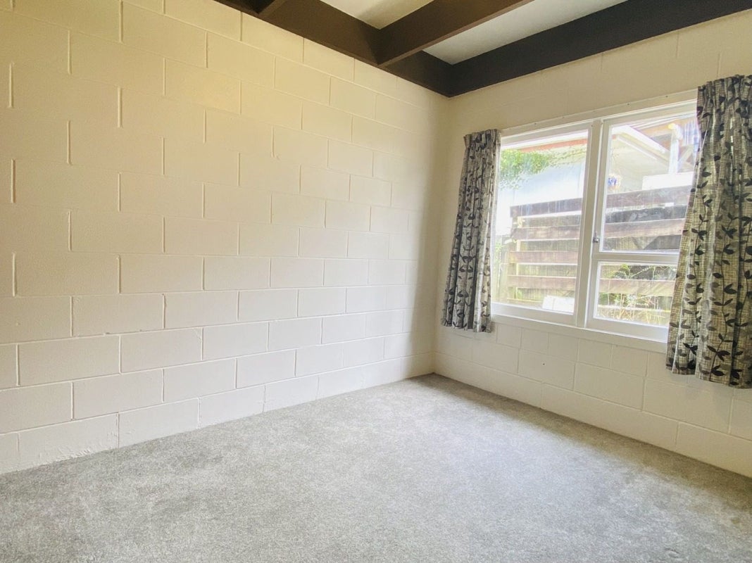 1/22 Kelston Street, New Lynn, Auckland - Carousel 8