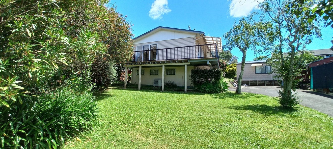 7 Gerwyn Place, Pakuranga Heights, Auckland - Carousel 2