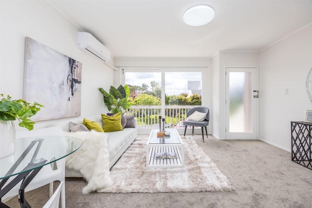 3/240 Hurstmere Road, Takapuna, North Shore City - Carousel 1