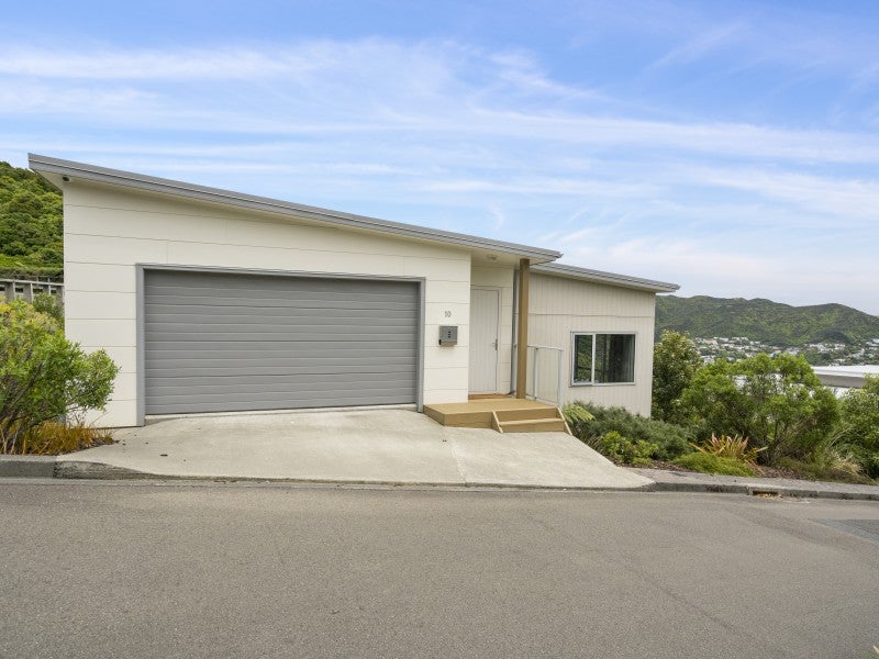 10 Mewburn Rise, Karori, Wellington - Carousel 1