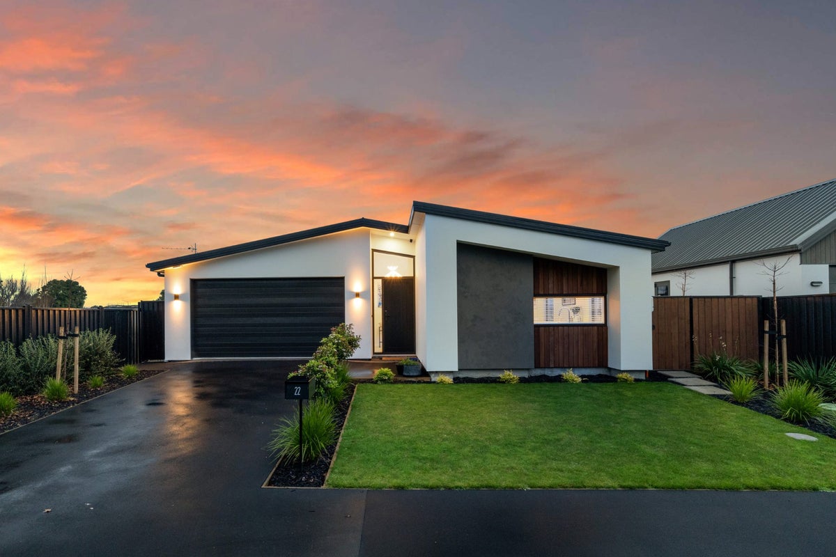 22 Elsie Lange Way, Casebrook, Christchurch - Carousel 1