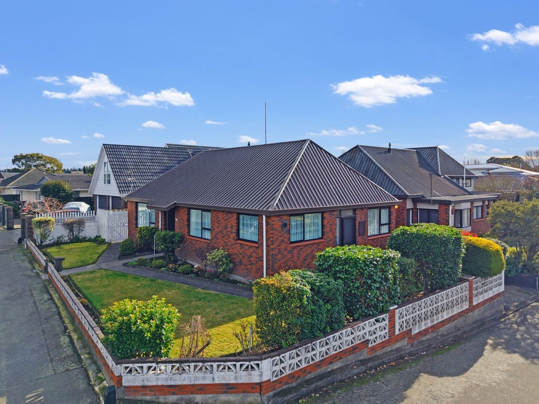 102 LAKE TERRACE ROAD, Burwood, Christchurch - Carousel 2