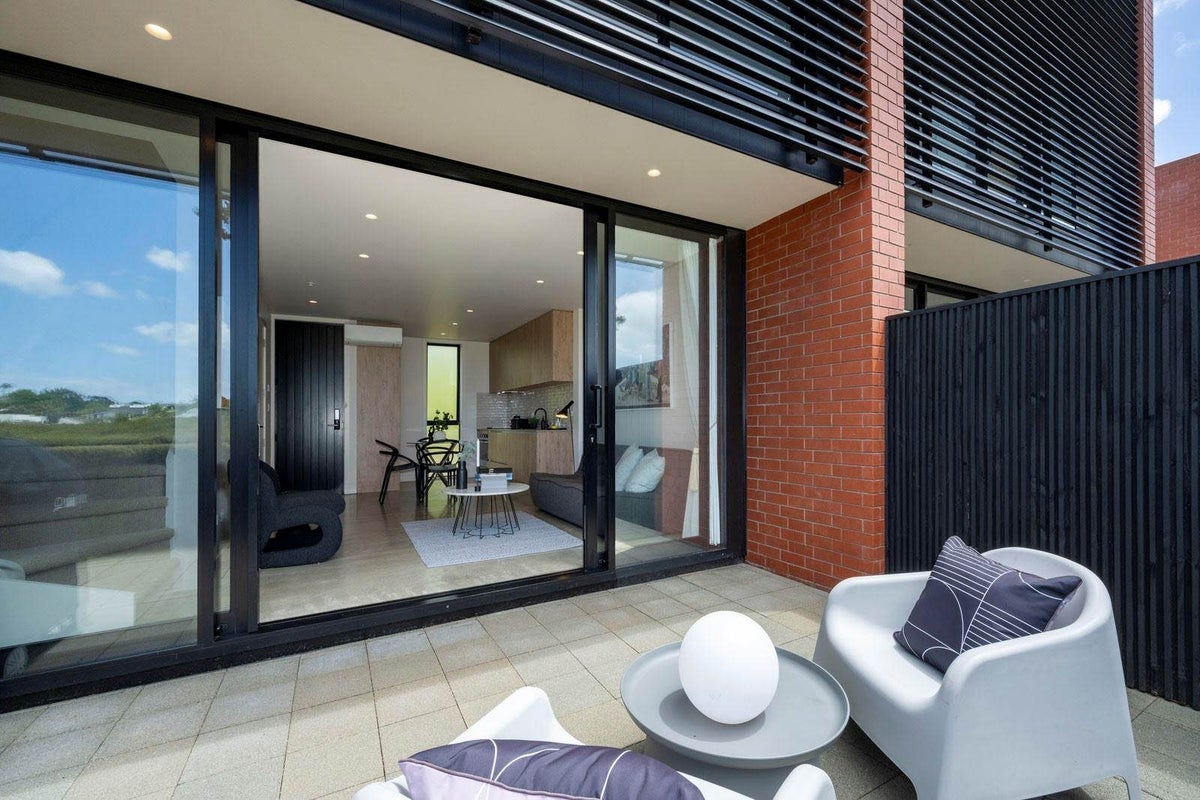 3/0 Park Rise, Campbells Bay, Auckland - Carousel 1