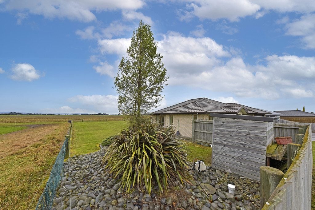 4 Reeds Road, Darfield, Darfield - Carousel 19