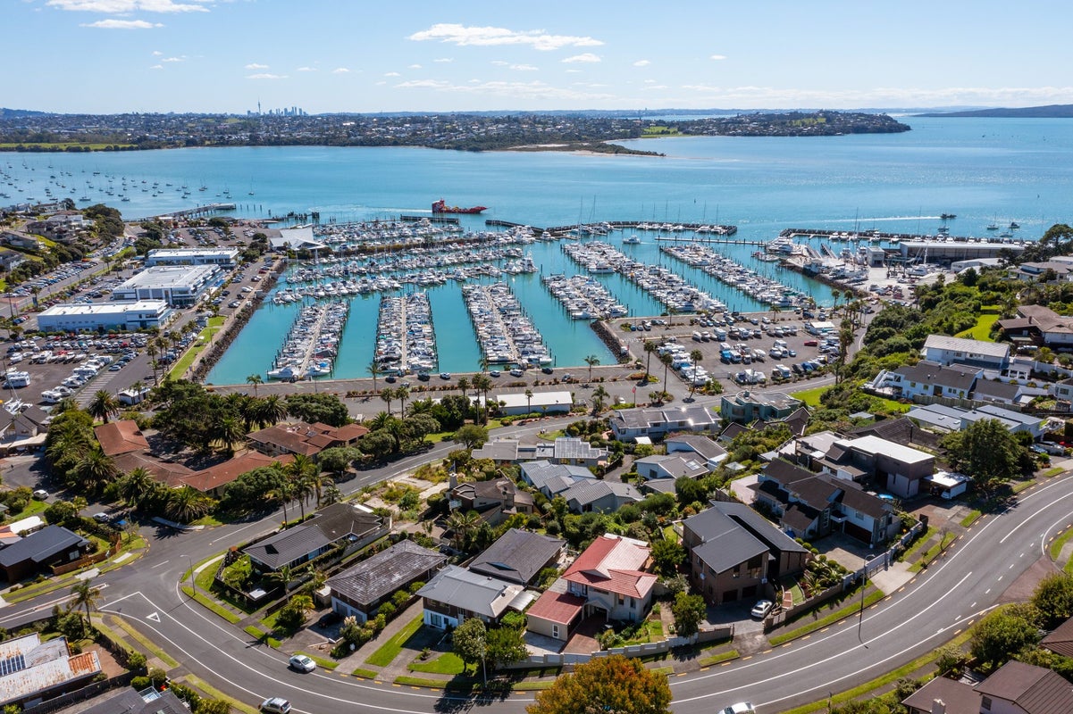 2/89 Takutai Avenue, Half Moon Bay, Auckland - Carousel 37