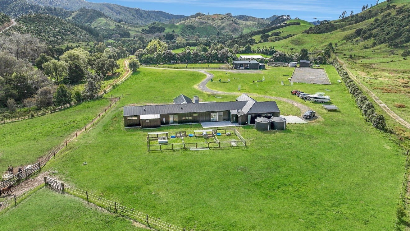387 Wentworth Valley Road, Whangamata, Whangamata - Carousel 2