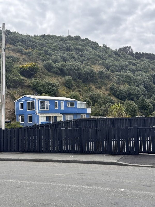 66 Owhiro Bay Parade, Owhiro Bay, Wellington - Carousel 2