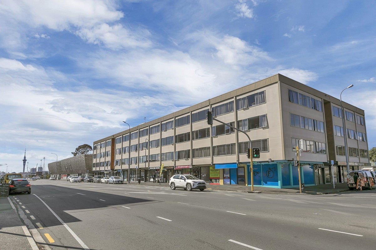 1J/94 Dominion Road, Mount Eden, Auckland - Carousel 2