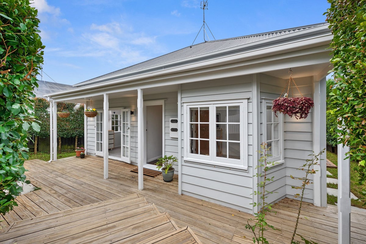 3/30 William Bond Street, Stanley Point, Auckland - Carousel 1