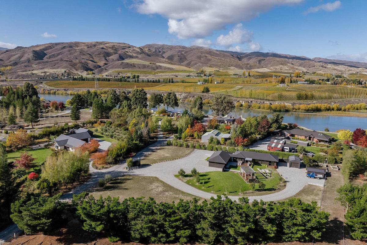 247E Bannockburn Road, Cromwell, Central Otago, Otago - Carousel 2