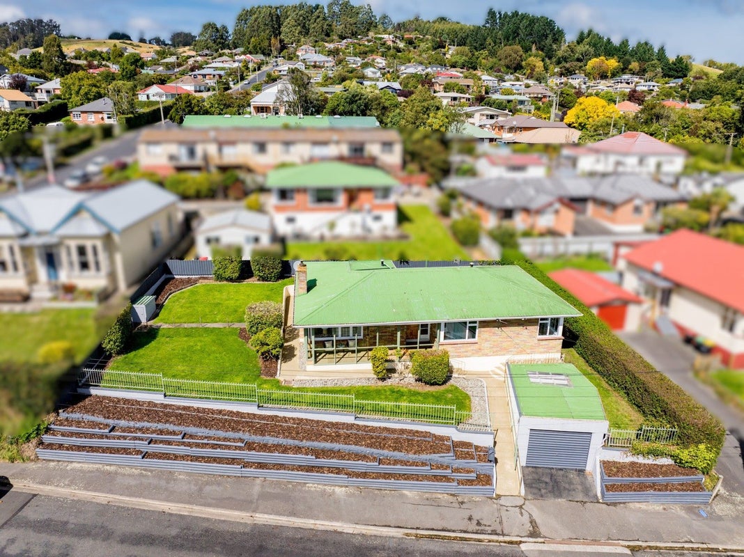 4 Shand Street, Green Island, Dunedin - Carousel 1