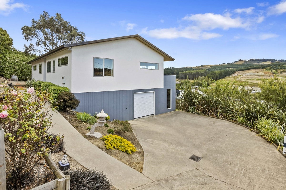 26B Scotland Terrace, Green Island, Dunedin - Carousel 1