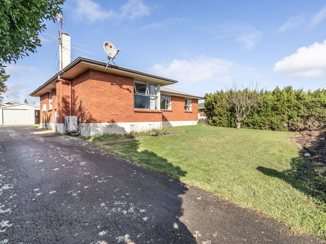 37 Ash Street, Newfield, Invercargill - Carousel 1