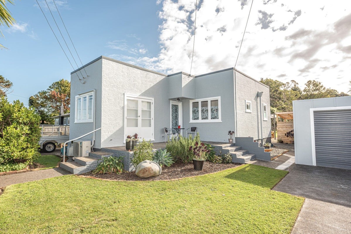 25 Hylton Street, Aramoho, Whanganui - Carousel 1