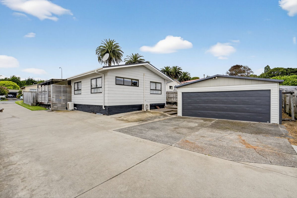 17 Mellsop Avenue, Waiuku, Waiuku - Carousel 1