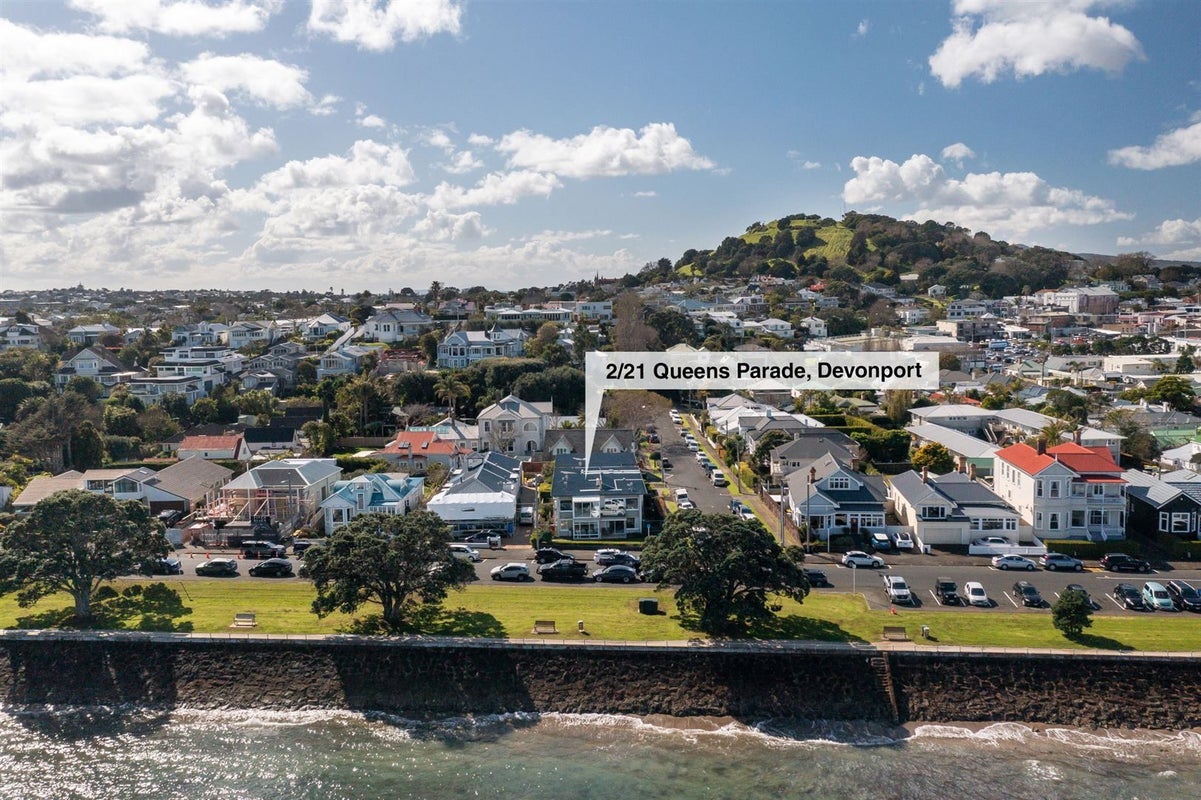 2/21 Queens Parade, Devonport, Auckland - Carousel 1