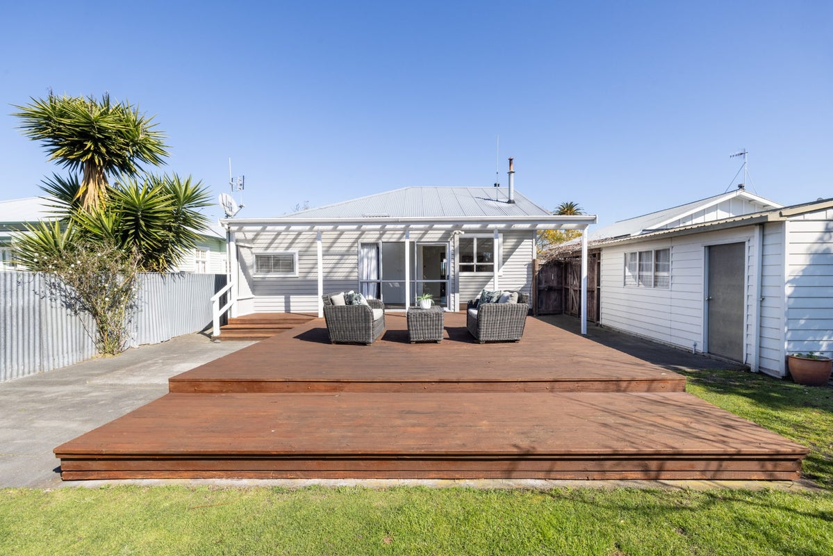 143 Georges Drive, Napier South, Napier - Carousel 2