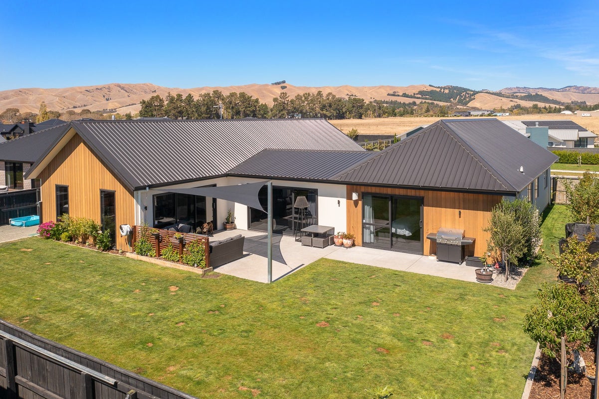 24 Catalina Crescent, Burleigh, Blenheim - Carousel 1