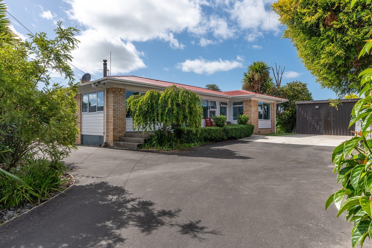 10 Stewart Place, Melville, Hamilton - Carousel 18