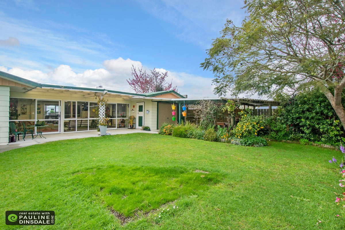 18 Tait Street, Kamo, Whangarei - Carousel 1