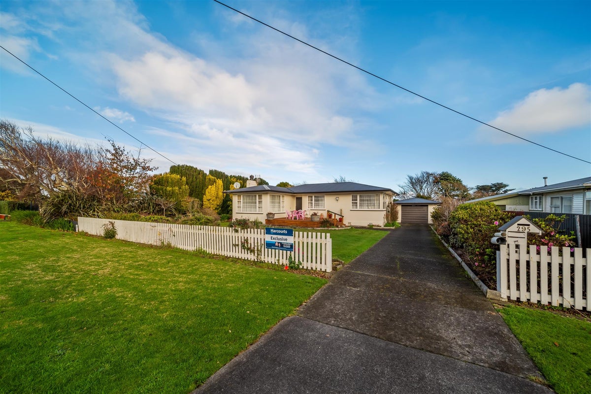 295 South Road, Hawera - Carousel 19