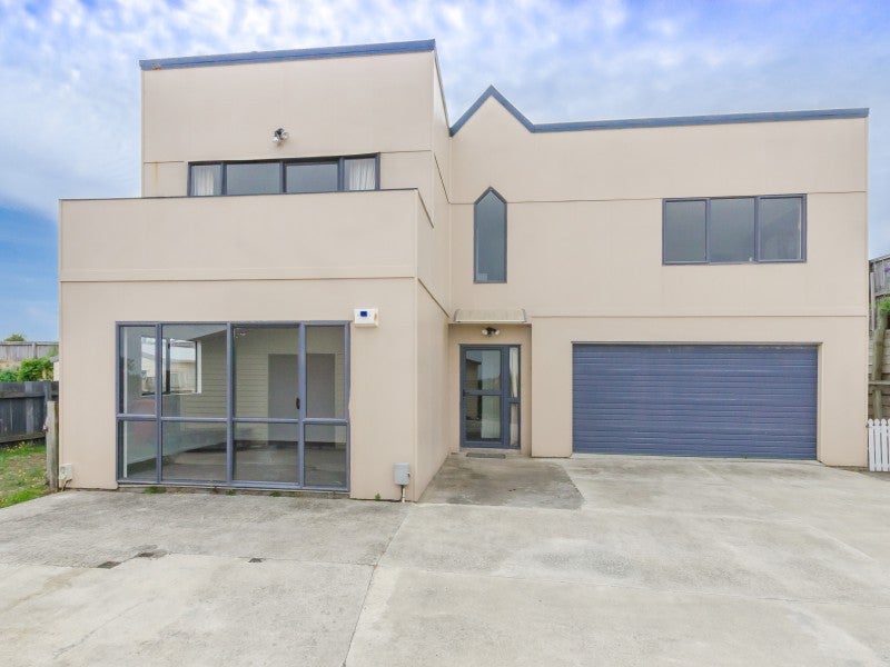 13 Trig Hill Terrace, Waikanae Beach, Waikanae - Carousel 1