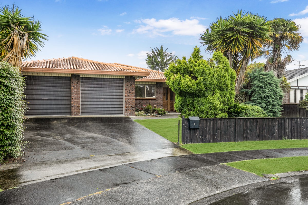 6 Tulloch Place, Conifer Grove, Takanini - Carousel 1