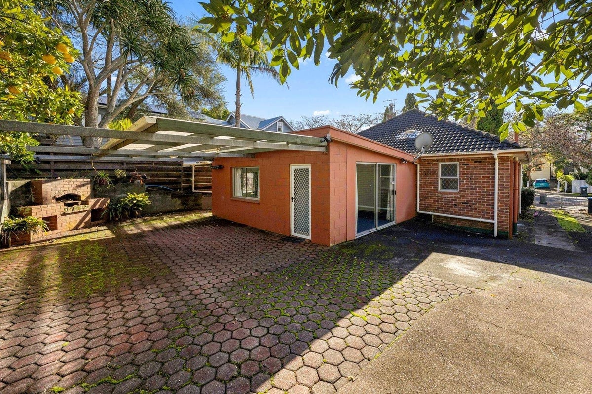32 Bellwood Avenue, Mount Eden, Auckland - Carousel 2