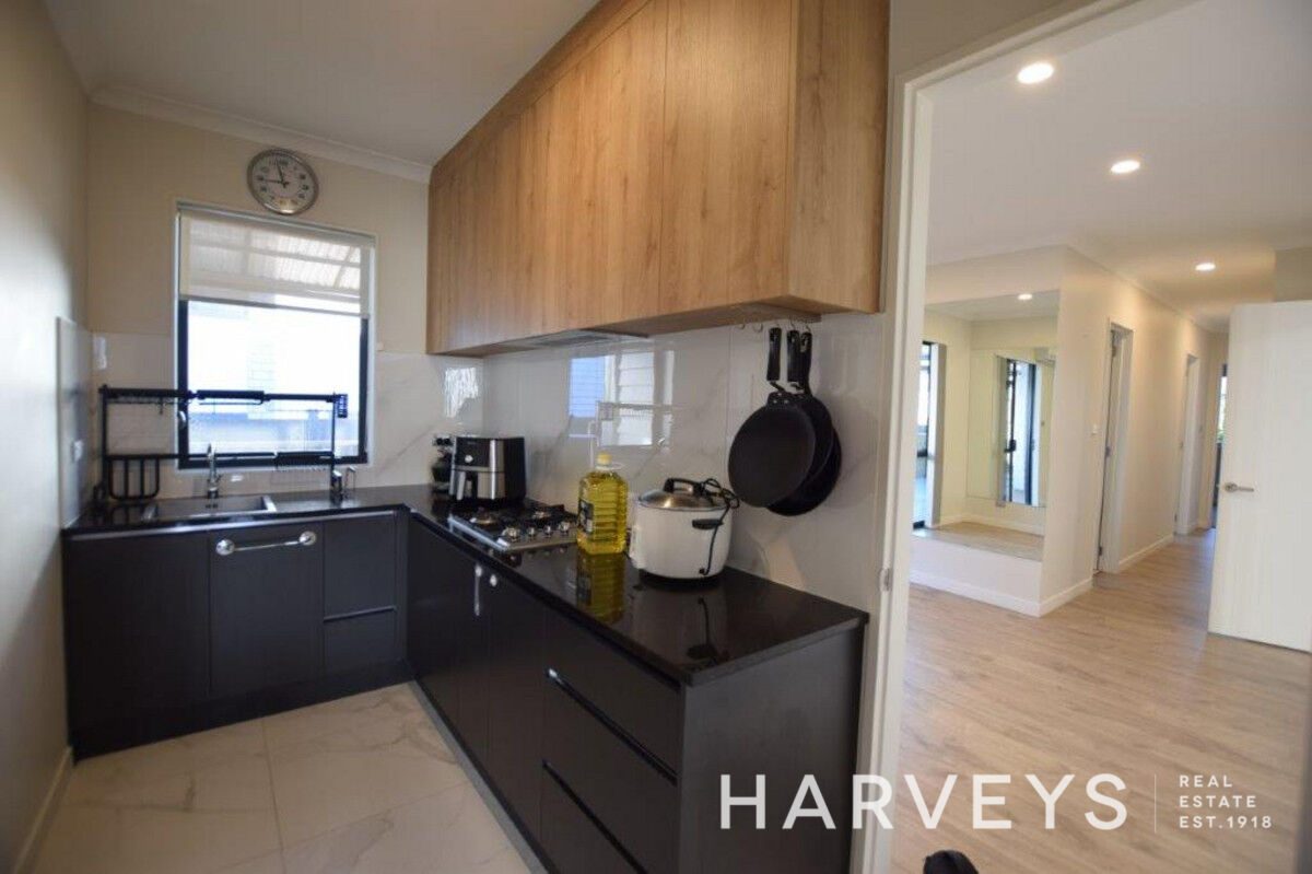 52 Mettam Drive, Swanson, Auckland - Carousel 2