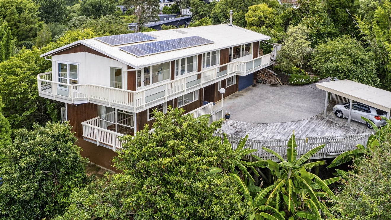 20 Colmar Road, Mellons Bay, Auckland - Carousel 1