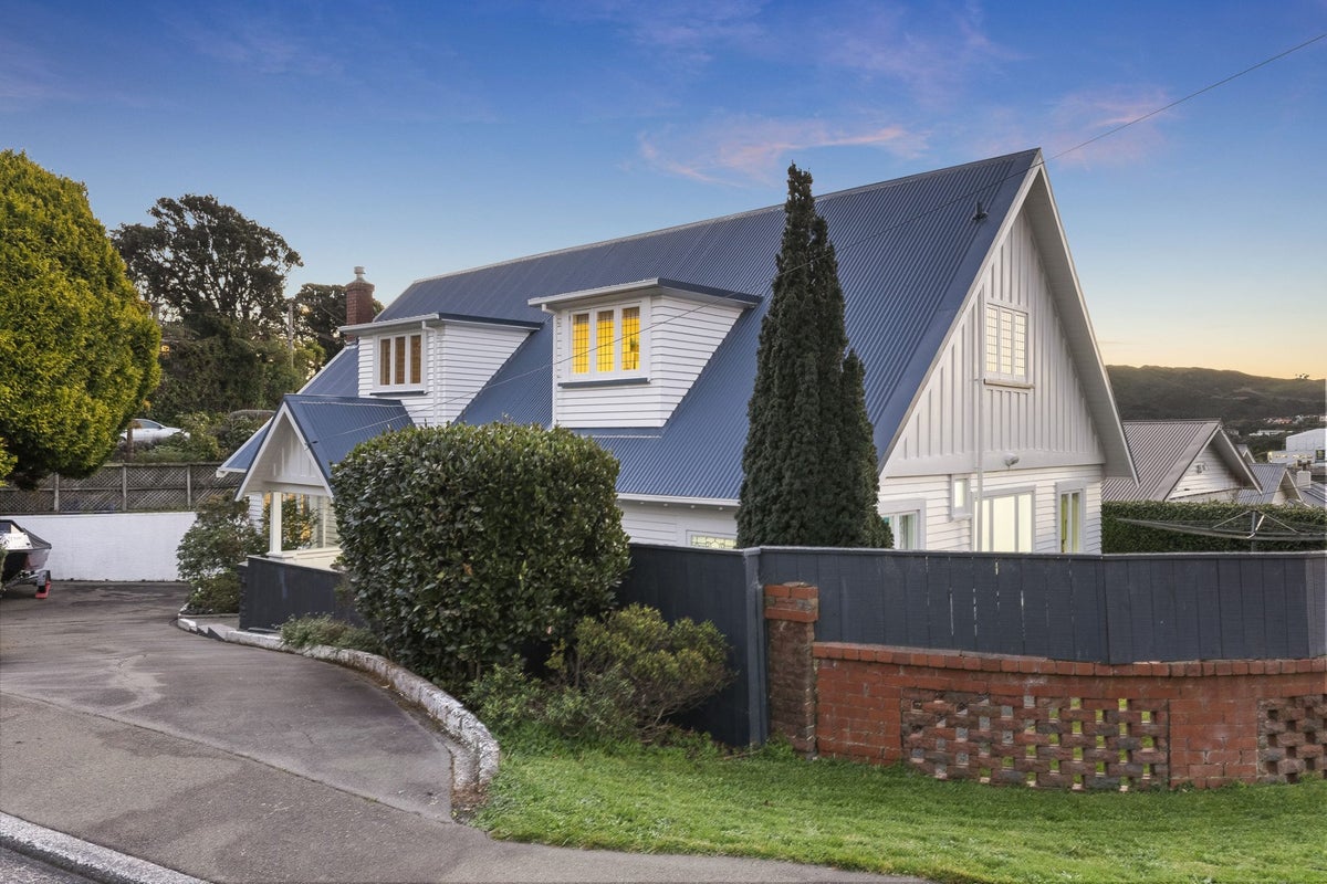 74 Donald Street, Karori, Wellington - Carousel 2