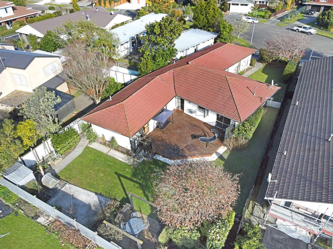 18 Truscott Grove, Awapuni, Palmerston North - Carousel 1