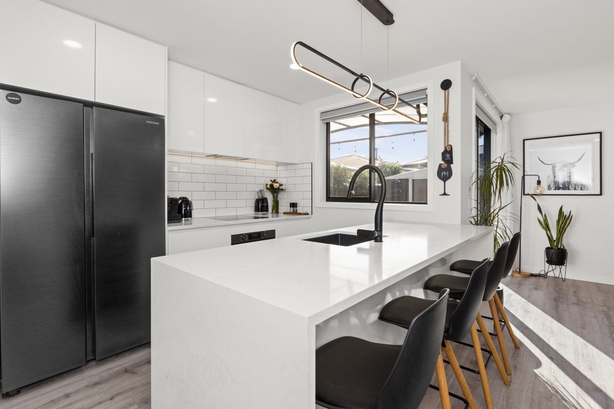44A Trinity Crescent, Pirimai, Napier - Carousel 2