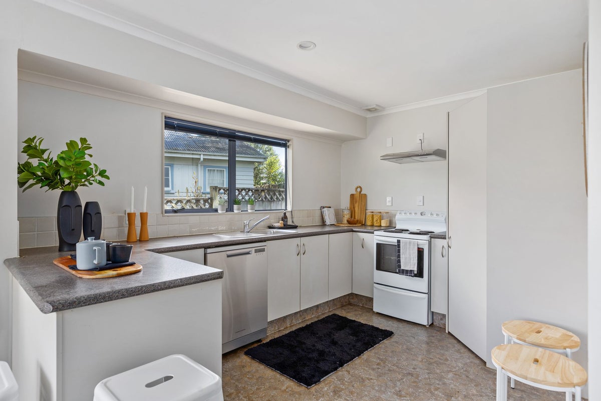 19C Titoki Street, Lansdowne, Masterton - Carousel 2