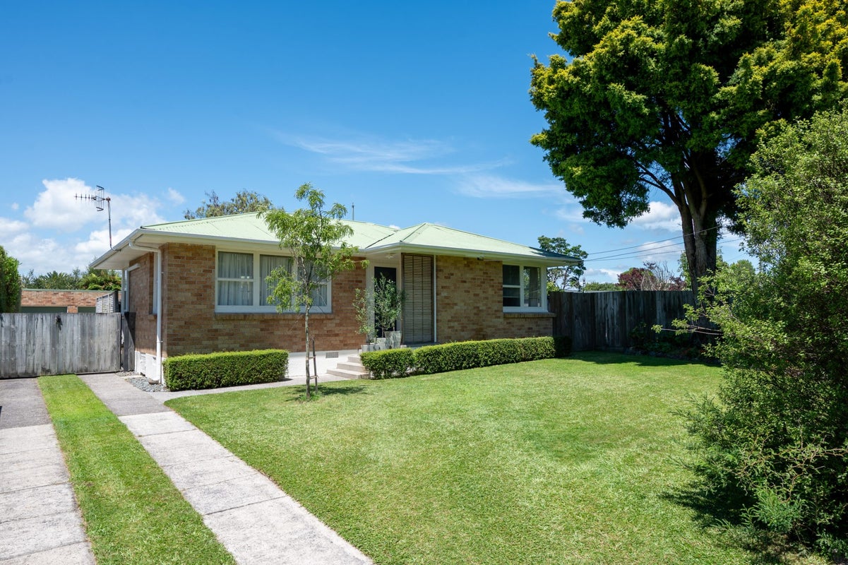 16 La Trobe Place, Utuhina, Rotorua - Carousel 2